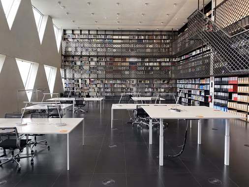 Bibliotheek © Antwerpse Stadsgidsen